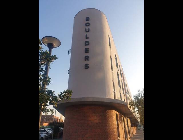 1 BEDROOM PROPERTY TO RENT IN PINELANDS